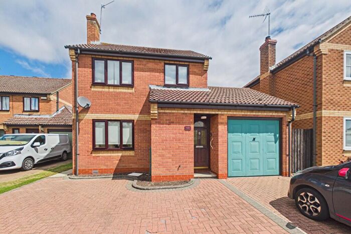3 Bedroom Detached House For Sale In The Paddocks, Halesworth, IP19