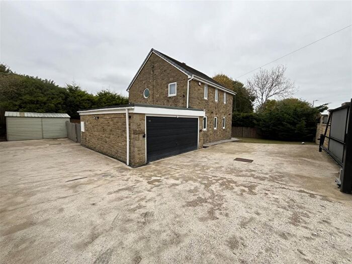 4 Bedroom Detached House For Sale In Wilson Road, Wyke, Bradford, BD12