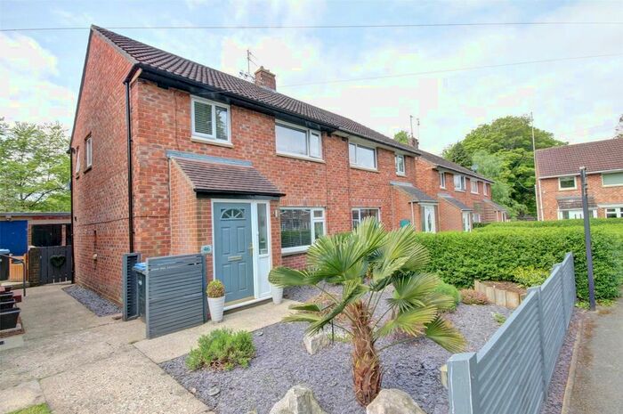 3 Bedroom Semi-Detached House For Sale In Oswald Court, Durham, DH1