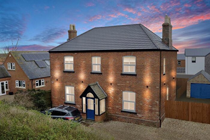 4 Bedroom Detached House For Sale In Dene Lane, Walcott, Lincoln, LN4