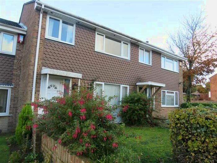 3 Bedroom Property To Rent In Angus Drive, Bletchley, Milton Keynes, MK3