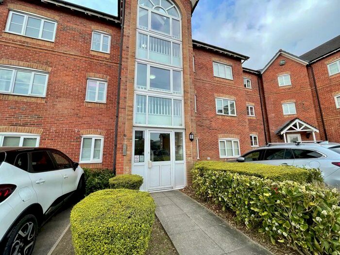 2 Bedroom Flat To Rent In Gadfield Court, Atherton, Manchester, M46