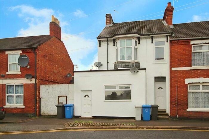 2 Bedroom Flat To Rent In Canon Street, Kettering, Northants, NN16