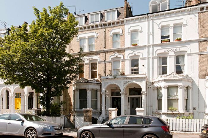 1 Bedroom Flat To Rent In Sinclair Road, London, W14
