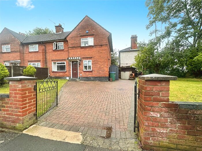 3 Bedroom Detached House To Rent In Middle Way, Watford, Hertfordshire, WD24