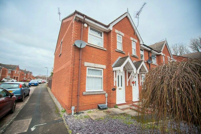 2 Bedroom End Of Terrace House To Rent In Hellyers Court, Hull, East Riding Of Yorkshire, HU4