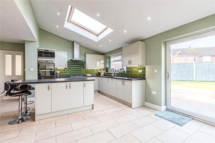4 Bedroom Detached House For Sale In Spence Avenue, Byfleet, West Byfleet, Surrey, KT14