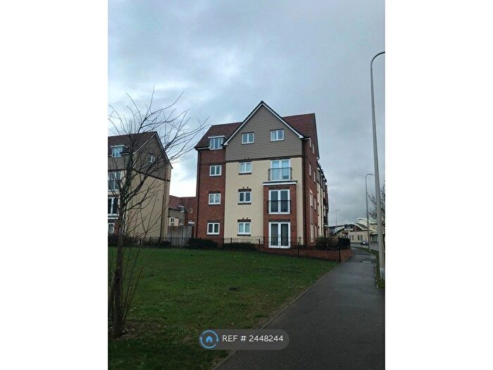2 Bedroom Flat To Rent In Weinstock Court, Rugby, CV21