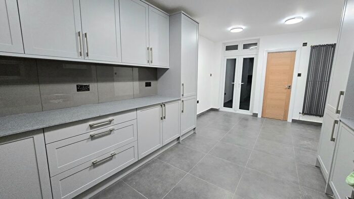 4 Bedroom Terraced House To Rent In Rosebery Avenue, London, E12