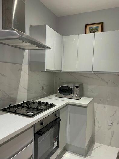 1 Bedroom Flat To Rent In Selborne Road, Ilford, IG1