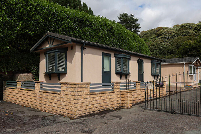 2 Bedroom Detached House For Sale In Gelder Clough, Heywood, OL10