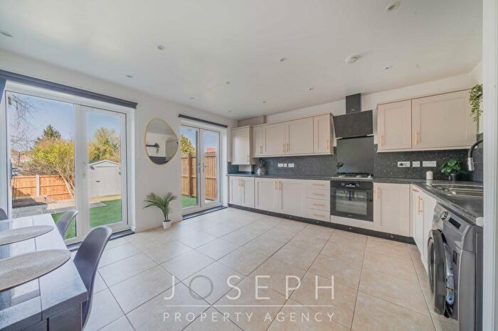 4 Bedroom Town House To Rent In Saturn Road, Ipswich, IP1