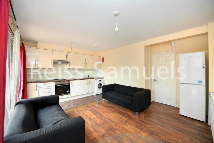 4 Bedroom Maisonette To Rent In Churchward House, Lorrimore Road, Southwark, London, SE17