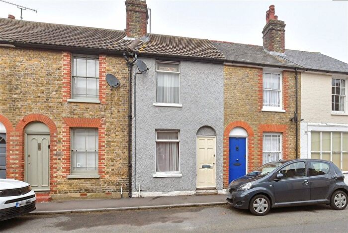 3 Bedroom Terraced House For Sale In Albert Street, Whitstable, Kent, CT5