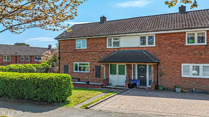 3 Bedroom Semi Detached House For Sale In Lindridge Road, Sutton Coldfield, West Midlands, B75