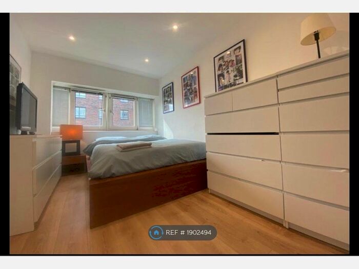 1 Bedroom Flat To Rent In Downholme, London, SW15