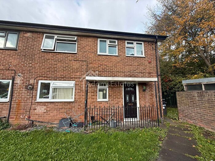 1 Bedroom Flat To Rent In Centenry Square, Dewsbury, WF12