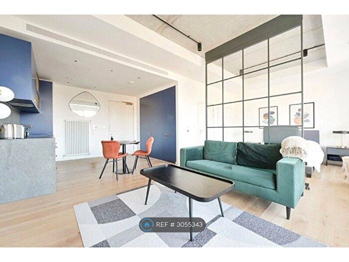Studio To Rent In Goodluck Hope Walk, London, E14