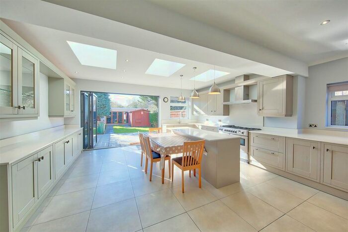 4 Bedroom Semi-Detached House To Rent In Aylward Road, London, SW20