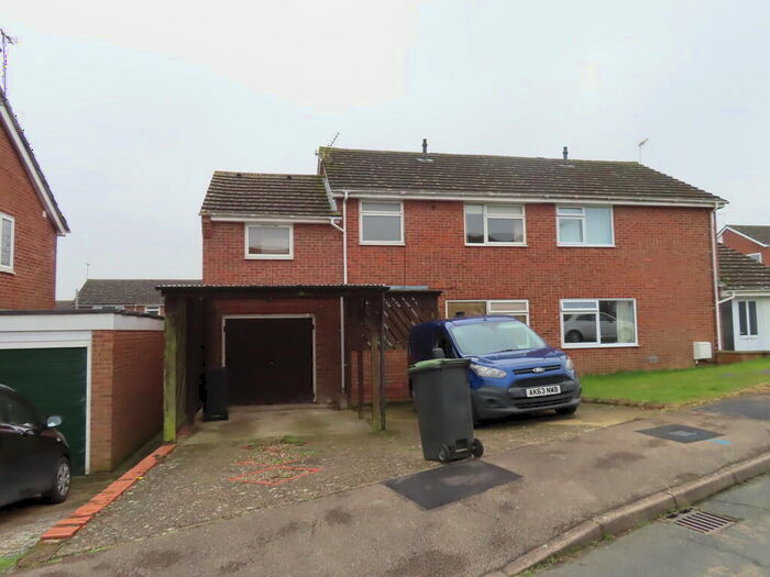 4 Bedroom Semi-Detached House To Rent In Clover Close, Needham Market, IP6