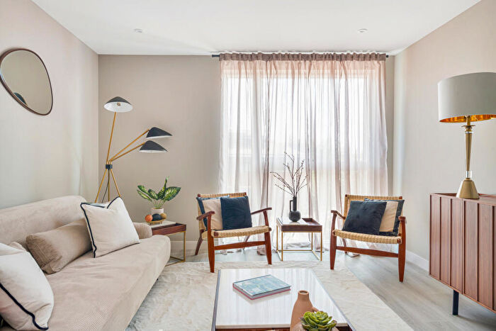 3 Bedroom Flat To Rent In The Gladstone, Dollis Hill Avenue, London, NW2