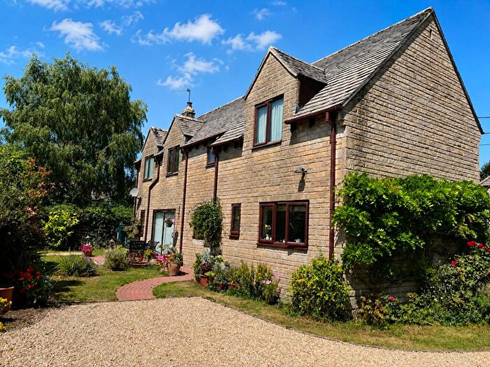 4 Bedroom Detached House For Sale In The Street, Oaksey, Malmesbury, SN16
