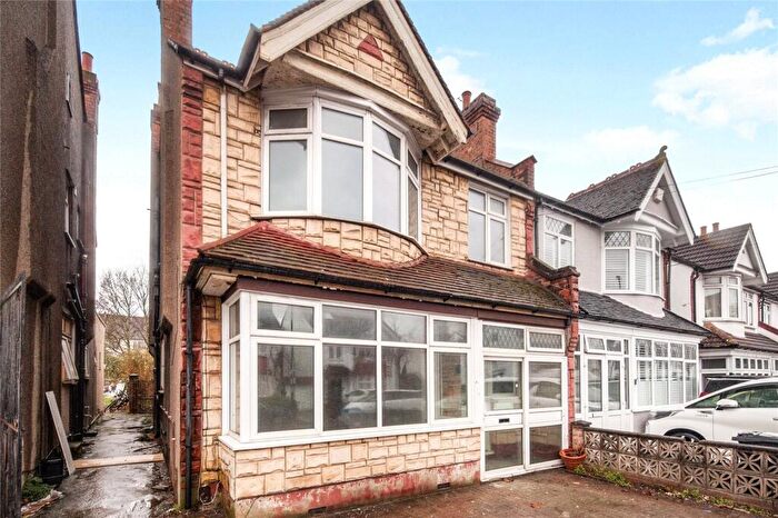 4 Bedroom Semi Detached House For Sale In Galpins Road, Thornton Heath, CR7