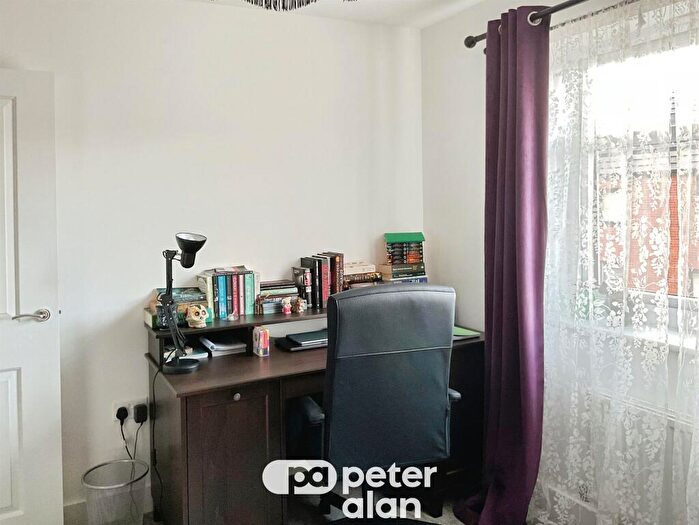 2 Bedroom Flat For Sale In Cape Lindsey Road, Newport, NP20