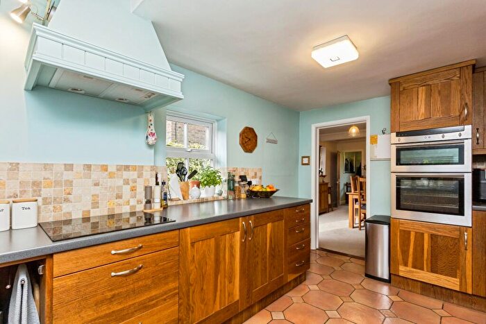 5 Bedroom Detached House For Sale In Faygate Lane, Horsham, RH12