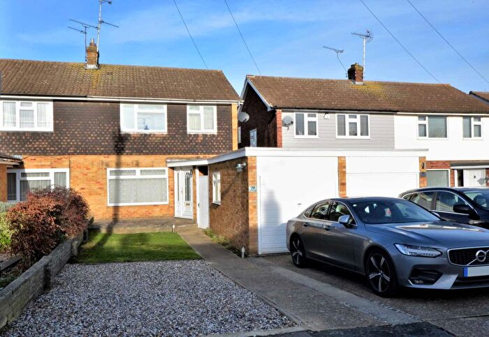 3 Bedroom Semi-detached House For Sale In Bush Hall Road, Billericay, CM12