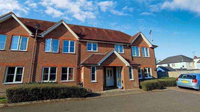 2 Bedroom Maisonette To Rent In Fern Lea, Badshot Lea, Farnham, GU9