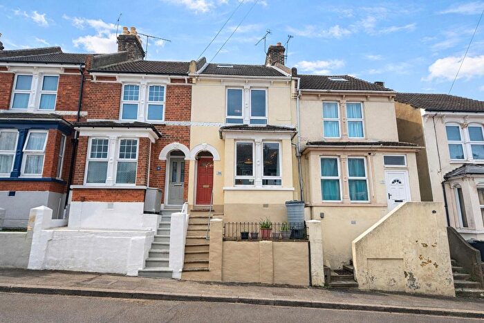 2 Bedroom Terraced House For Sale In Clive Road, Rochester, ME1