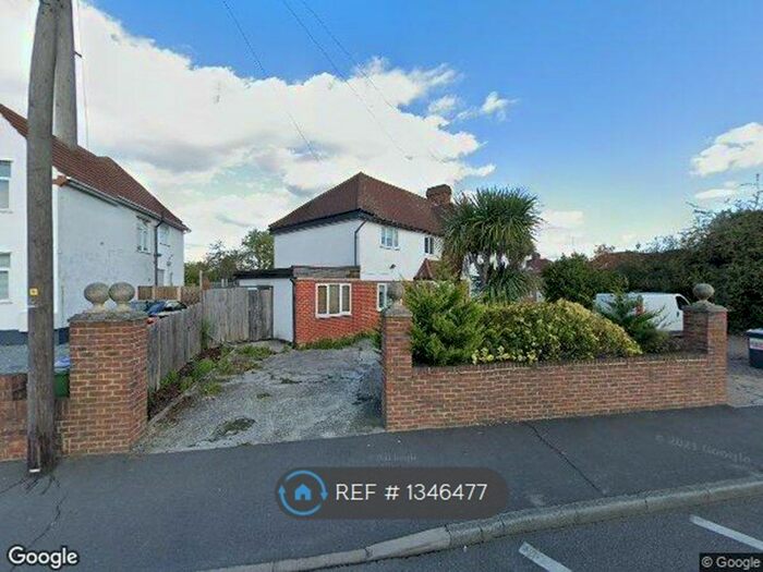 5 Bedroom Semi-Detached House To Rent In Lodge Lane, Bexley, DA5