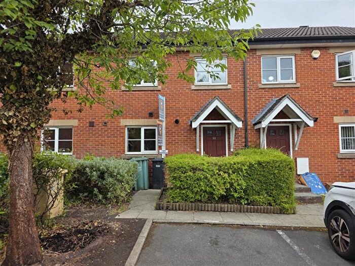 3 Bedroom House For Sale In Pavilion Gardens, Westhoughton, Bolton, BL5