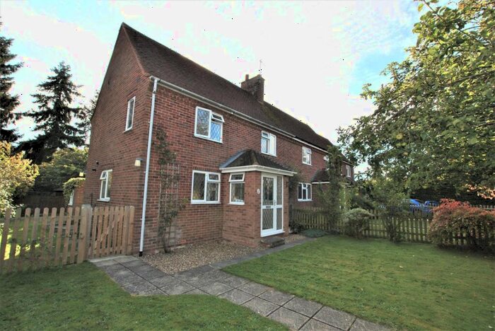 2 Bedroom Semi-Detached House To Rent In Craysleaze, Kidmore End, Reading, RG4