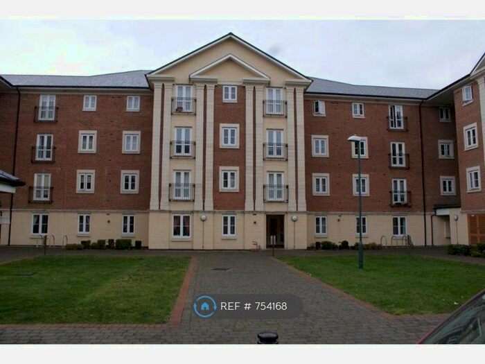 2 Bedroom Flat To Rent In Brunel Crescent, Swindon, SN2