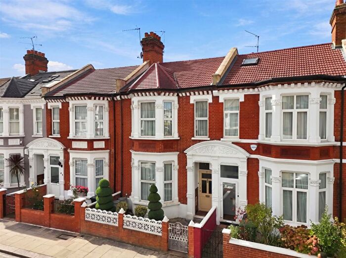 4 Bedroom Terraced House For Sale In Pennard Road, London, W12