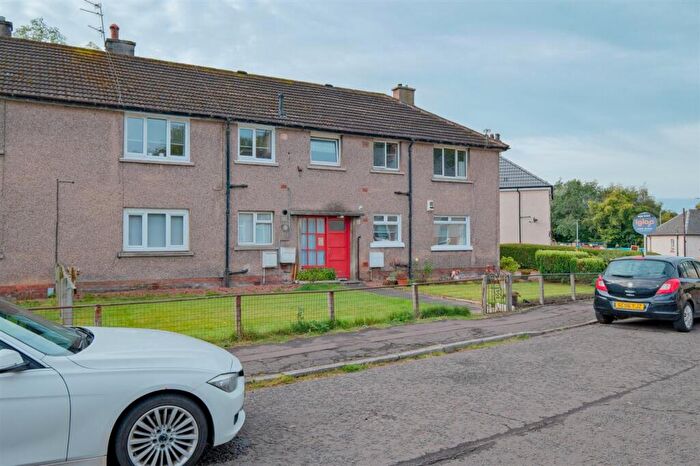 1 Bedroom Apartment For Sale In Yews Crescent, Hamilton, ML3