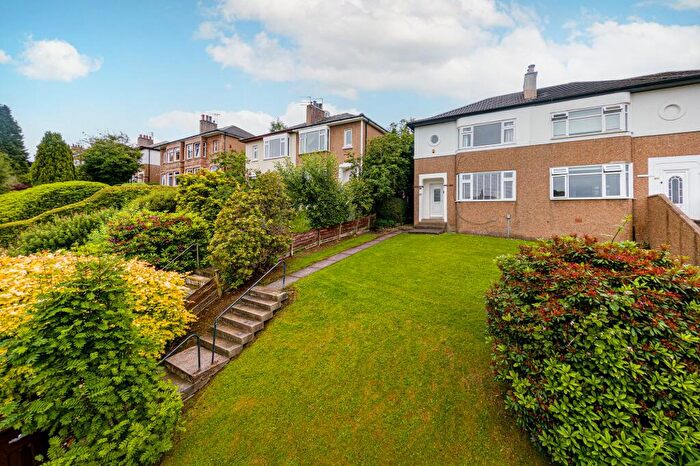 3 Bedroom Semi-Detached House For Sale In Kilpatrick Gardens, Clarkston, Glasgow, G76