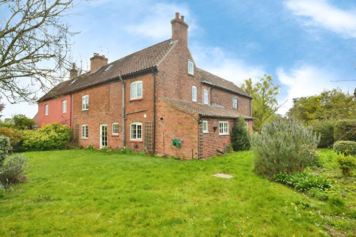 3 Bedroom Cottage For Sale In Rolleston Road, Fiskerton, NG25