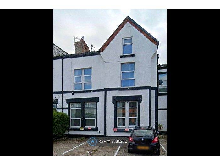 2 Bedroom Flat To Rent In West Kirby, Wirral, CH48
