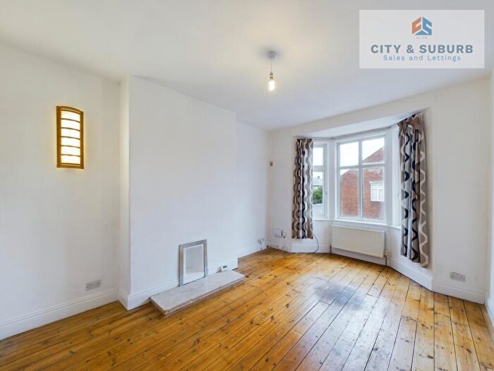 2 Bedroom Flat To Rent In Chillingham Road, Heaton, Newcastle Upon Tyne, Tyne And Wear, NE6