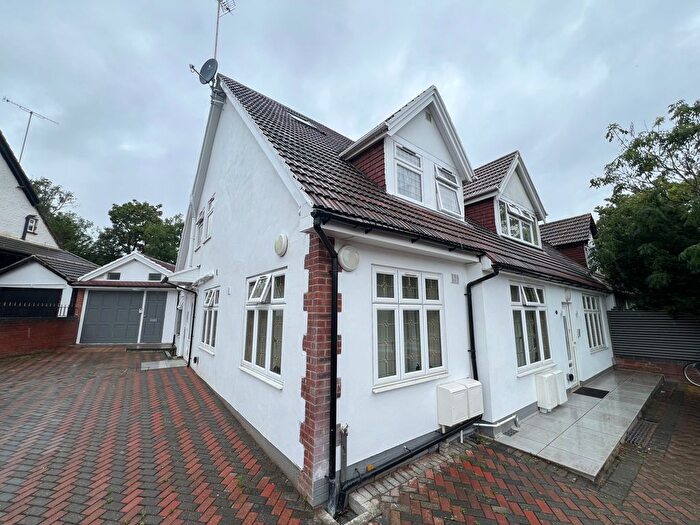 Studio To Rent In Manor Drive, Wembley, HA9