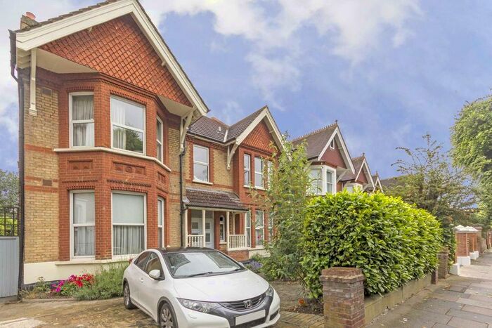 1 Bedroom Flat To Rent In Tring Avenue, London, W5