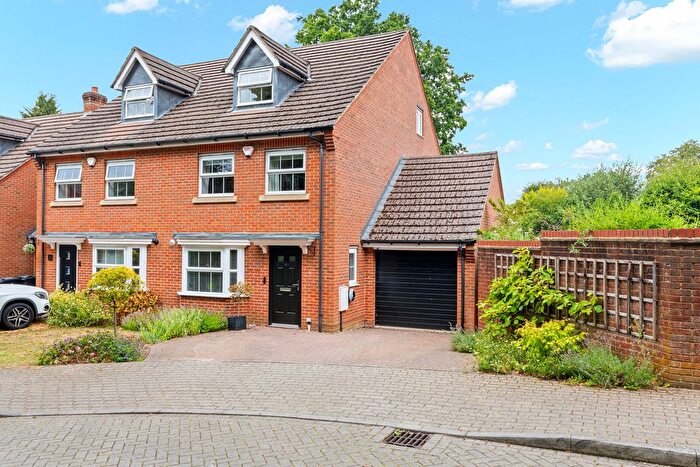 4 Bedroom Semi-detached House For Sale In Newbery Close, Caterham, CR3