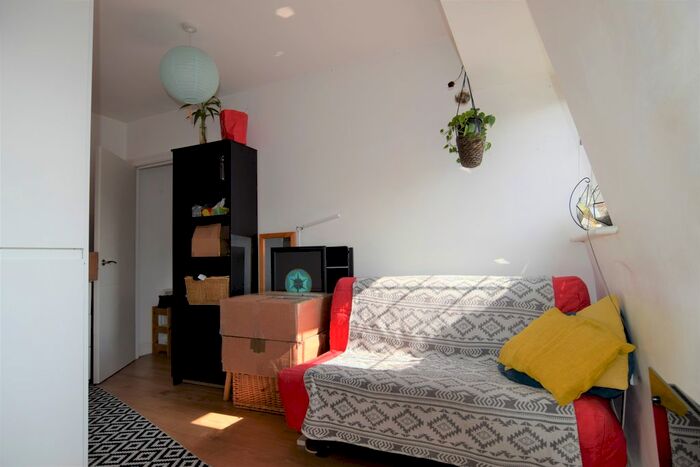 1 Bedroom Flat To Rent In Howard Close, Waltham Abbey, London, EN9