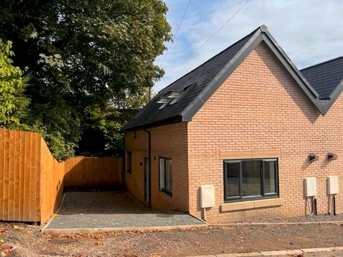 3 Bedroom Bungalow To Rent In North Street, Colne, BB8