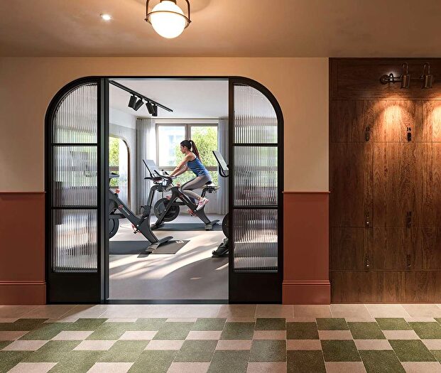 2 Bedroom Flat For Sale In Church Street, London, NW8