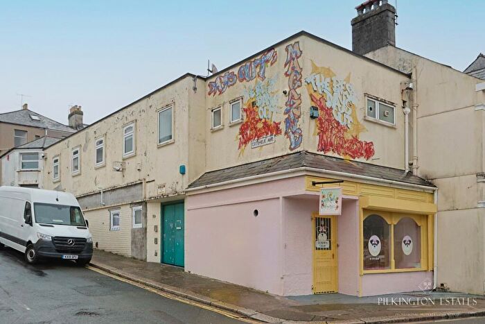 4 Bedroom End Of Terrace House For Sale In Plymouth, Devon, PL2