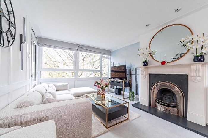 3 Bedroom Flat To Rent In Elephant And Castle, SE1